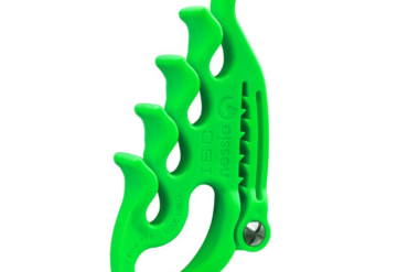 ISC NESSIE Lanyard Management Clip